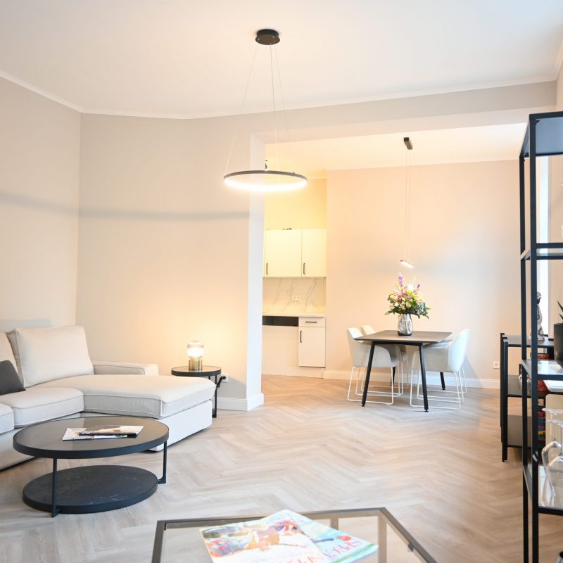 2-Project-Floors-Heringbone-PW3261-1